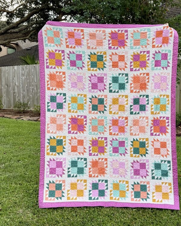 Spoonflower + Sunsparks = a fun wholecloth quilt